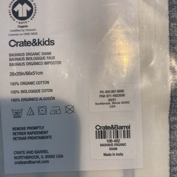 Crate and Barrel Kids, Two Standard Pillow Shams, Organic Cotton - Picture 3 of 5